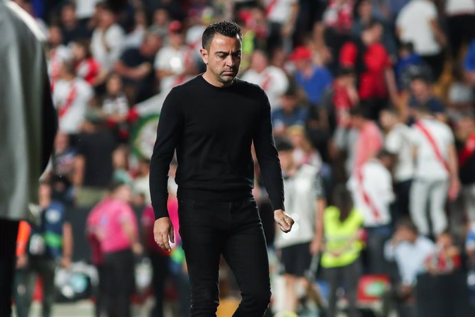 Archivo - Xavi Hernandez, head coach of FC Barcelona, looks on during the spanish league, La Liga Santander, football match played between Rayo Vallecano and FC Barcelona at Estadio de Vallecas on April 26, 2023, in Madrid, Spain.