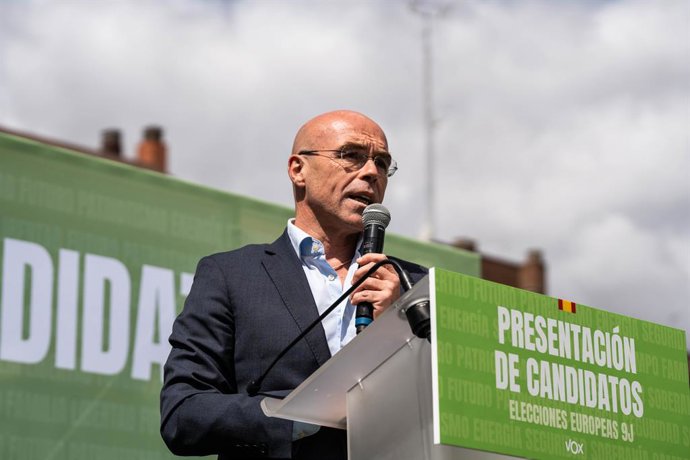 El cabeza de lista de Vox para las elecciones europeas, Jorge Buxadé, interviene durante la presentación de los diez primeros candidatos de la formación para las elecciones europeas, en el Palacio Vistalegre Arena, a 17 de mayo de 2024, en Madrid (Españ