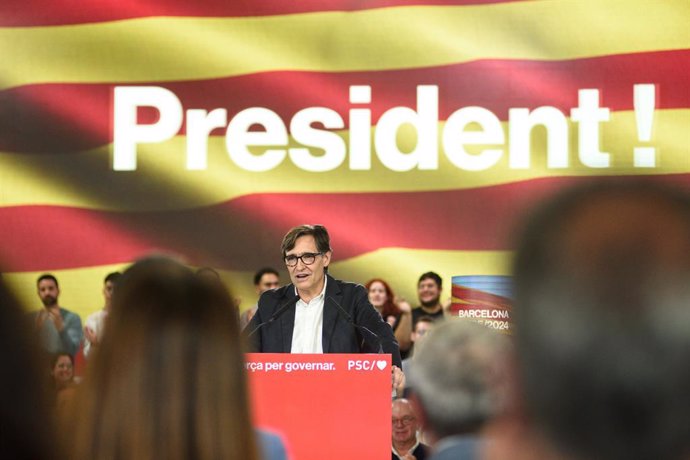 Arxivo - El líder del PSC i vencedor en les eleccions catalanes, Salvador Illa, en un acte a Barcelona, a 18 de maig de 2024.