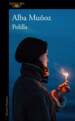 Cubierta del libro 'Polilla' de Alba Muñoz