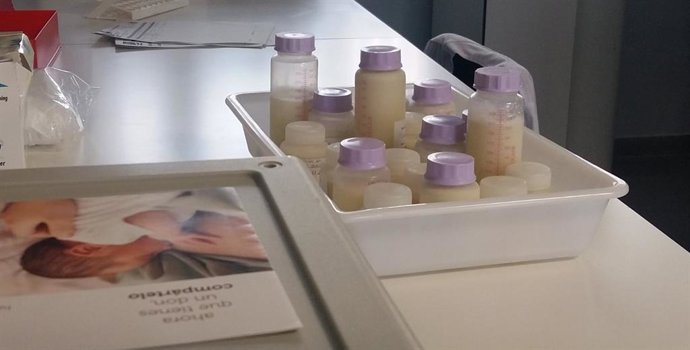 La Unidad de Neonatos del Hospital Clínico de Zaragoza es una de las que recibe leche materna donada para los pequeños ingresados que la necesiten.