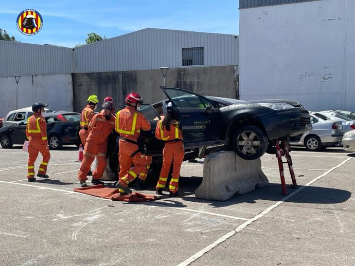 Jornadas de formación destinadas a los rescates en accidentes de tráfico del Consorcio Provincial de Bomberos de Valencia en imagen de archivo