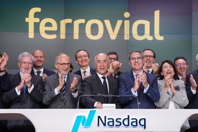 El presidente de Ferrovial, Rafael del Pino, en el acto de toque de campana en la Bolsa de Nueva York.