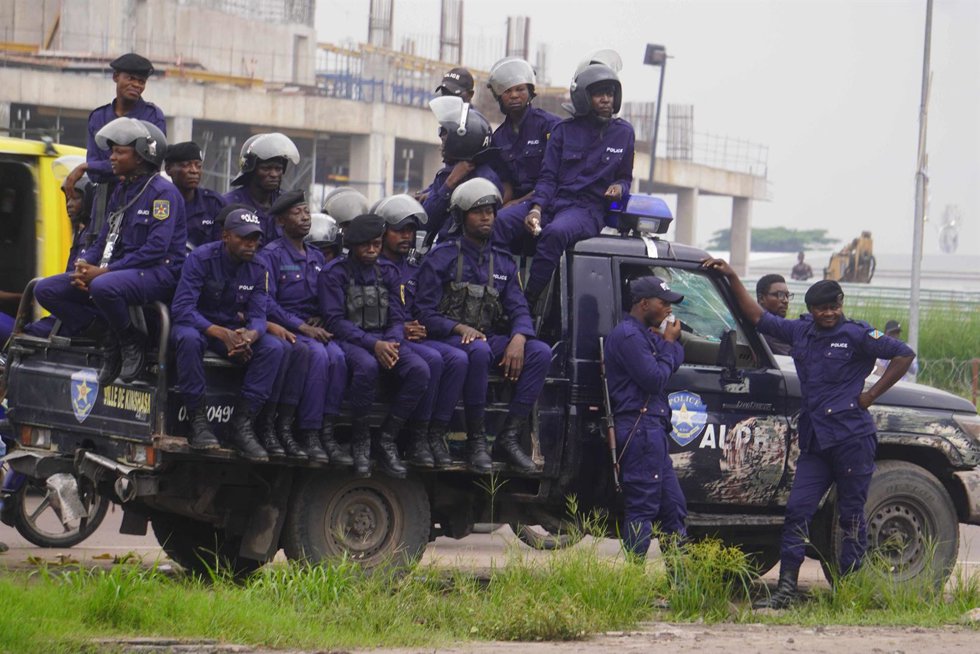Archivo - Imagen de archivo de policías en Kinshasa (República Democrática del Congo) 