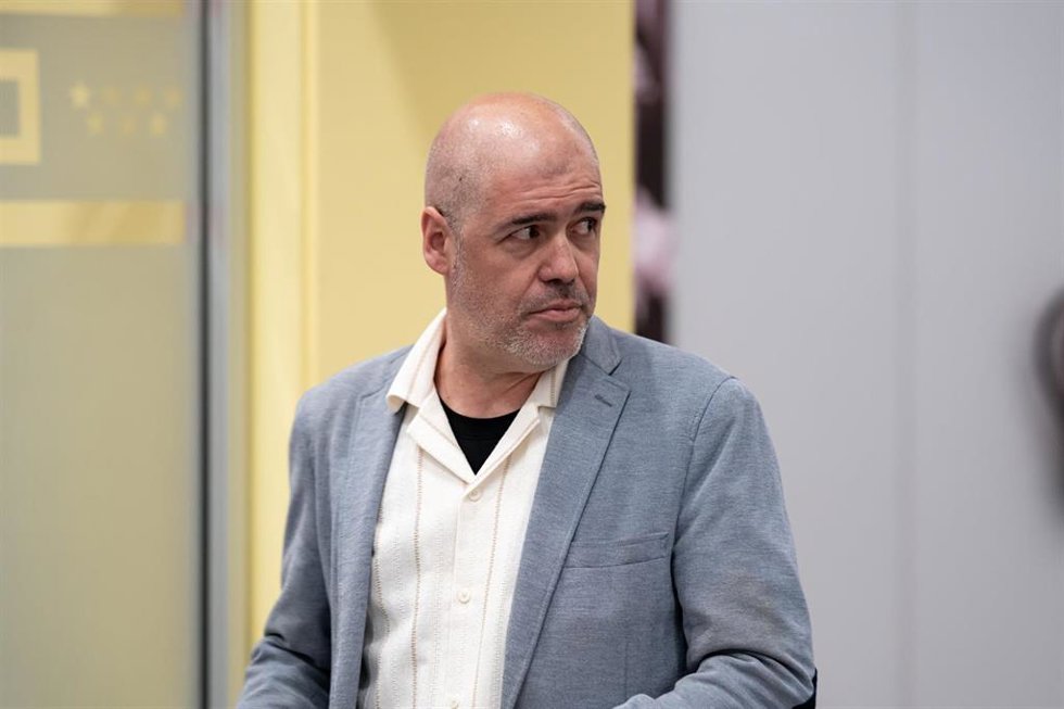 El secretario general de CCOO, Unai Sordo, durante el acto Por la Decencia Democrática, en el Auditorio Marcelino Camacho, a 28 de abril de 2024, en Madrid (España). 