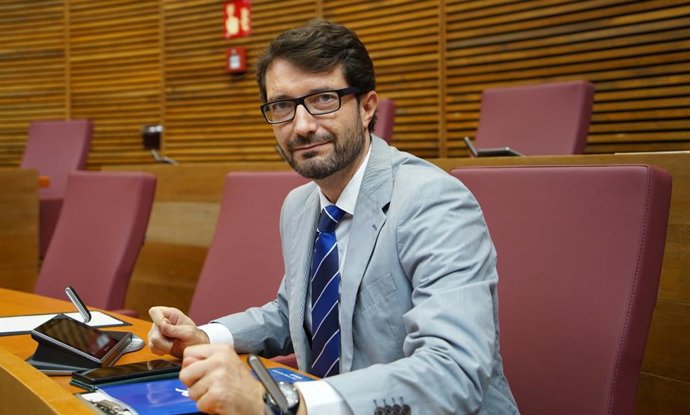 El portavoz de Medio Ambiente del Grupo Popular en Les Corts, Jesús Lecha