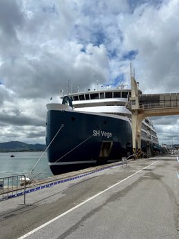 El crucero de lujo SH Vega, en el Puerto de Santander