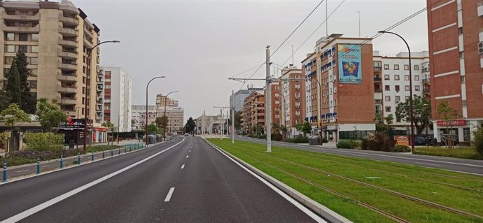 La avenida de San Francisco Javier tras la obra del tranvía, en foto de archivo.