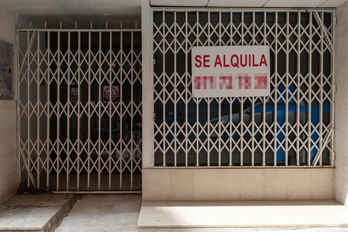 Un local en alquiler, como imagen de recurso.