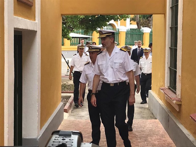Archivo - Su Majestad el Rey Felipe VI supervisa un ejercicio en Cartagena