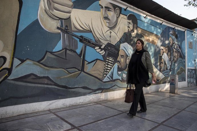 Archivo - Un mural en las calles de Teherán