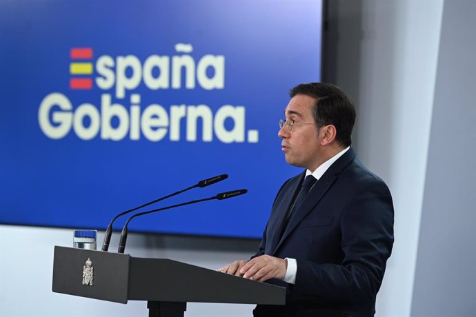 El ministro de Asuntos Exteriores, Unión Europea y Cooperación, José Manuel Albares, durante una comparecencia institucional, en el Complejo de la Moncloa, a 19 de mayo de 2024, en Madrid (España). El Gobierno ha decidido este domingo, 19 de mayo, llamar 