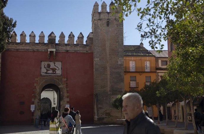 Archivo - Fachada exterior del Real Alcázar de Sevilla