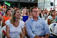 Feijóo envía a María Guardiola "mucho ánimo" y "el deseo de una total recuperación"