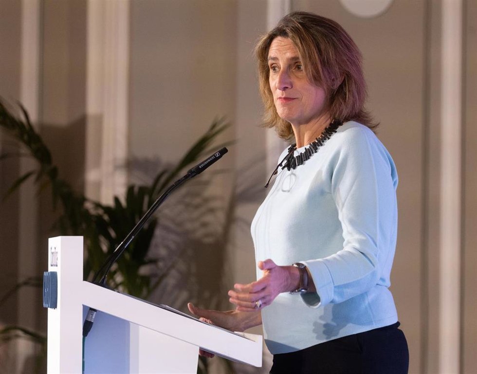 La vicepresidenta tercera y ministra para la Transición Ecológica y el Reto Demográfico, Teresa Ribera, interviene durante el foro CREO, el foro económico sobre la transformación social y progreso de las empresas en España, en el Hotel Mandarin Orient