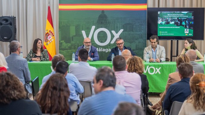 Purificación Fernández, Manuel Gavira, Alejandro Hernández y Antonio Sevilla informan de una nueva mesa técnica del sector primario