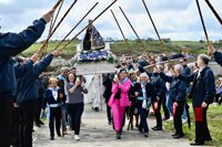 Igual pide "salud" a la Virgen del Mar y espera que sea festivo "año tras año"