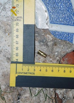 Una de las balas que impactó contra el domicilio