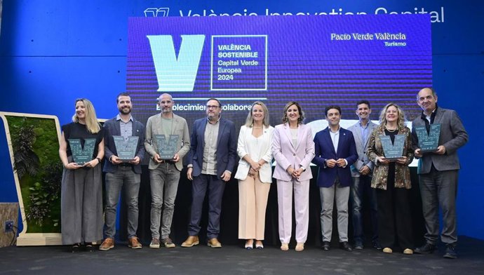 Entrega de los distintivos