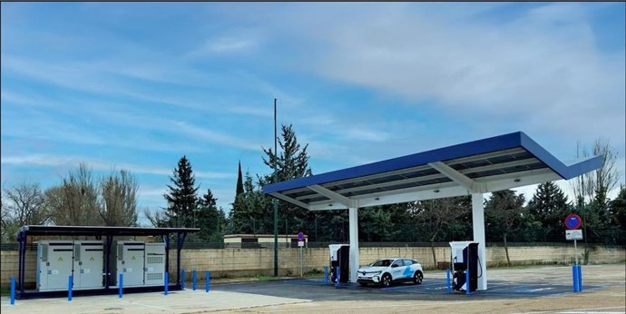 Mercaolid contará con cuatro puntos de recarga ultrarrápida para vehículos eléctricos.