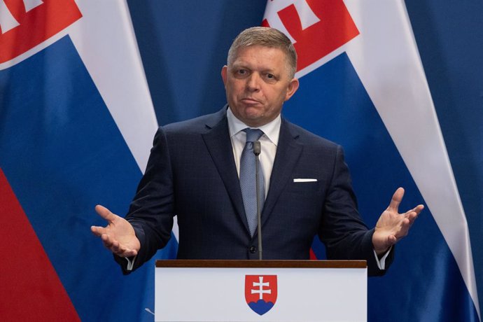 Archivo - BUDAPEST, Jan. 16, 2024  -- Slovak Prime Minister Robert Fico attends a joint press conference with Hungarian Prime Minister Viktor Orban (not in the picture) in Budapest, Hungary, on Jan. 16, 2024. Slovakia's Prime Minister Robert Fico on Tuesd