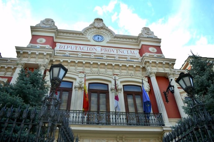 Archivo - Fachada de la Diputación de Albacete