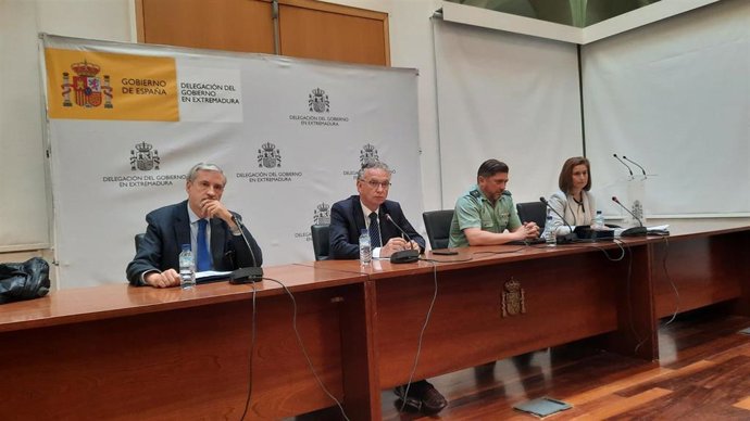 El delegado del Gobierno en Extremadura presenta un paquete de medidas para reducir la siniestralidad vial
