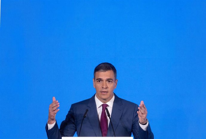 El presidente del Gobierno, Pedro Sánchez, interviene durante el foro CREO, el foro económico sobre la transformación social y progreso de las empresas en España, en el Hotel Mandarin Oriental Ritz, a 20 de mayo de 2024, en Madrid (España). 