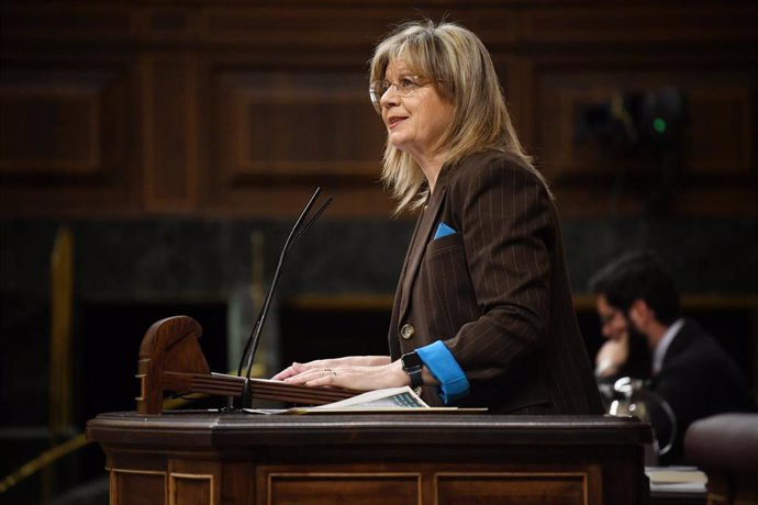 Archivo - La diputada del PP Elvira Velasco interviene durante una sesión plenaria, en el Congreso de los Diputados, a 19 de marzo de 2024, en Madrid (España).