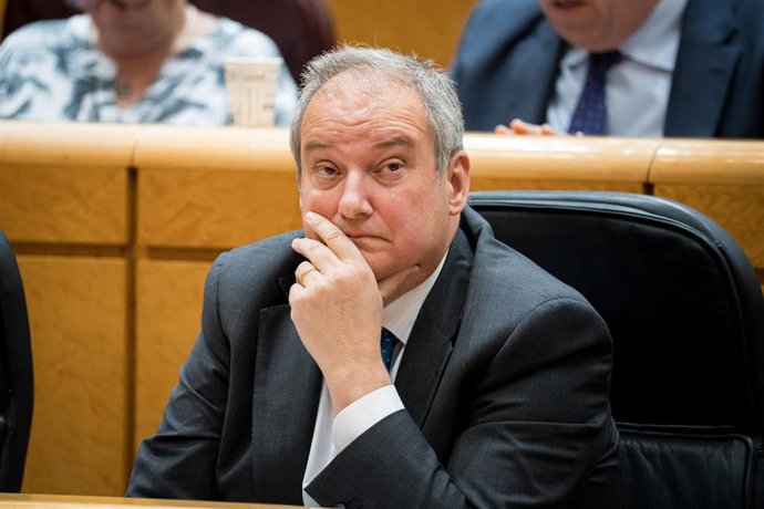 El ministro de Industria y Turismo, Jordi Hereu, durante una sesión de control, en el Senado, a 14 de mayo de 2024, en Madrid (España). La Ley de Amnistía da hoy su último paso en el Senado, cuando el PP hará valer su mayoría absoluta en la Cámara para ap