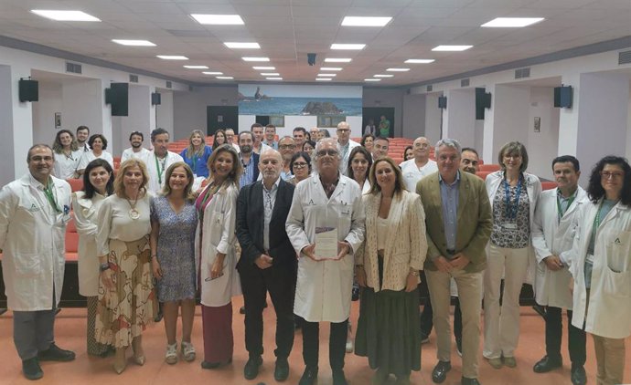 El centro ha recibido el certificado de excelencia en la implementación del 'Decálogo de la eliminación de la hepatitis C' .