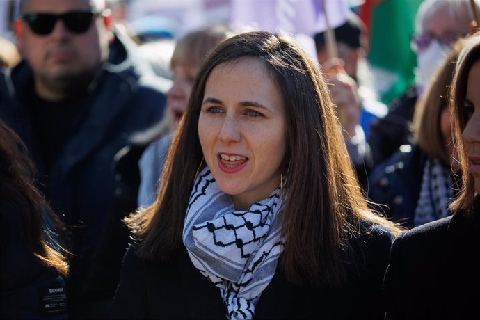 Archivo - La secretaria general de Podemos, Ione Belarra, durante una manifestación en apoyo a Palestina, a 20 de enero de 2024, en Madrid (España).