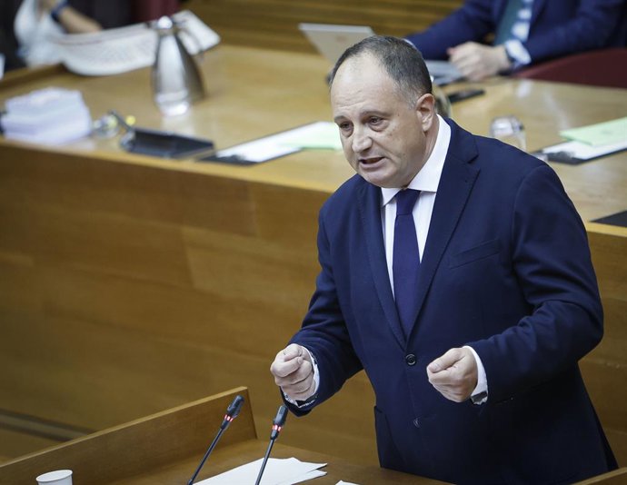 El portaveu d'Indústria del PP a Les Corts, Salvador Aguilella