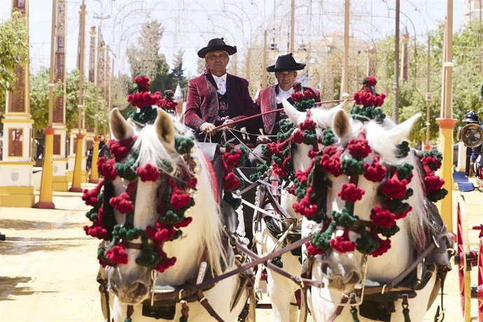 Archivo - Detalle de un coche de caballo durante la Feria de Jerez de la Frontera en una imagen de archivo. 