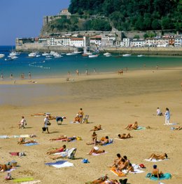 Archivo - Playa de la Concha (País Vasco).