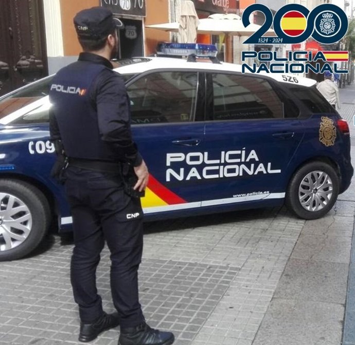 Nota De Prensa: "Agentes De La Policía Nacional Sorprenden Al Presunto Autor Del Robo De Una Bicicleta De Montaña Del Interior De Patio"