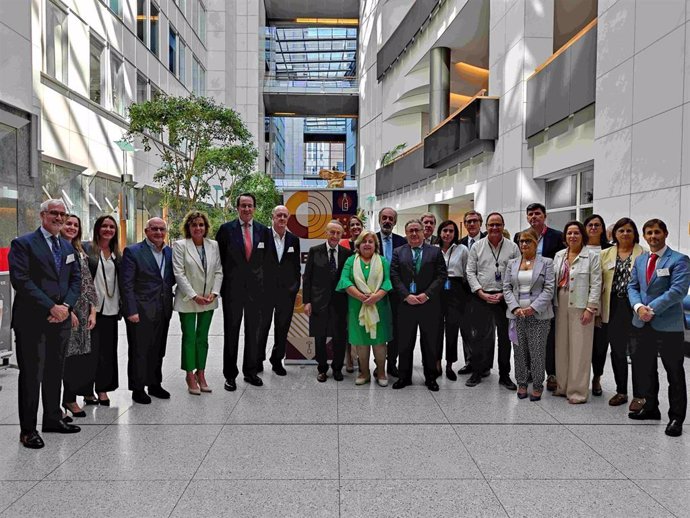 Representantes de las bodegas europeas en el Parlamento Europeo