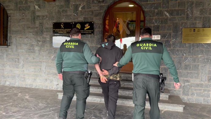 Detenida una persona por el robo de canalones y cableado de cobre en Cenicero