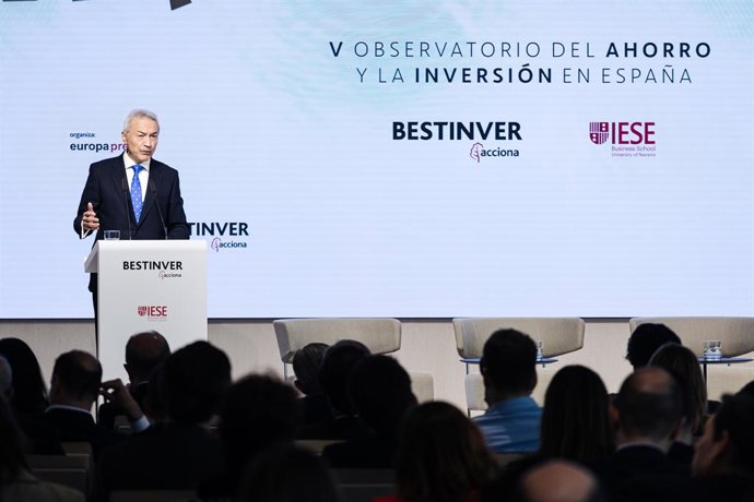 El profesor del IESE, José Luis Suárez, interviene durante un encuentro informativo de Europa Press, en el Campus de ACCIONA, a 21 de mayo de 2024, en Madrid (España). 