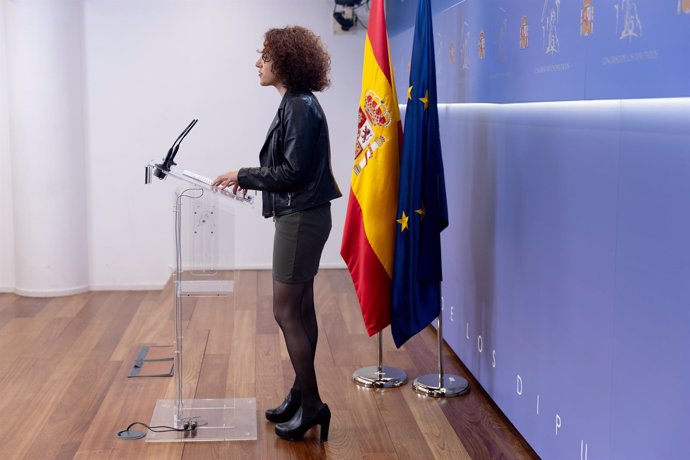 La portavoz de Sumar en el Congreso, Aina Vidal, durante una rueda de prensa anterior a la Junta de Portavoces, en el Congreso de los Diputados, a 21 de mayo de 2024, en Madrid (España).