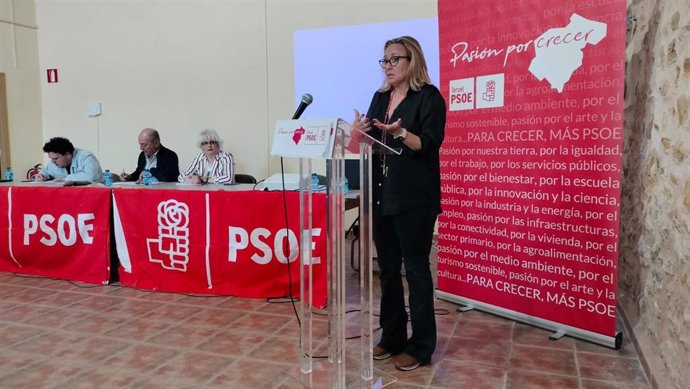 La secretaria general del PSOE Teruel, Mayte Pérez, en el Comité Provincial.