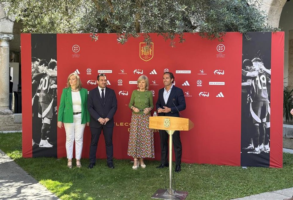 Presentación del partido amistoso de fútbol entre las selecciones de España y Andorra que tendrá lugar en Badajoz el 5 de junio
