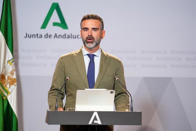 El consejero de Sostenibilidad y portavoz del Gobierno andaluz, Ramón Fernández-Pacheco, este martes en la rueda de prensa posterior a la reunión del Consejo de Gobierno. 
