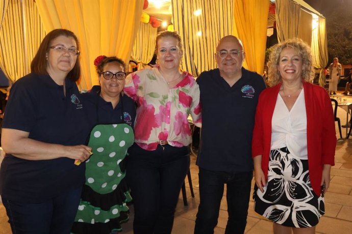 La delegada de Participación Ciudadana, Teresa García, destaca que el apoyo al asociacionismo y al movimiento vecinal sigue siendo una prioridad para el Ayuntamiento de Alcalá de Guadaíra.