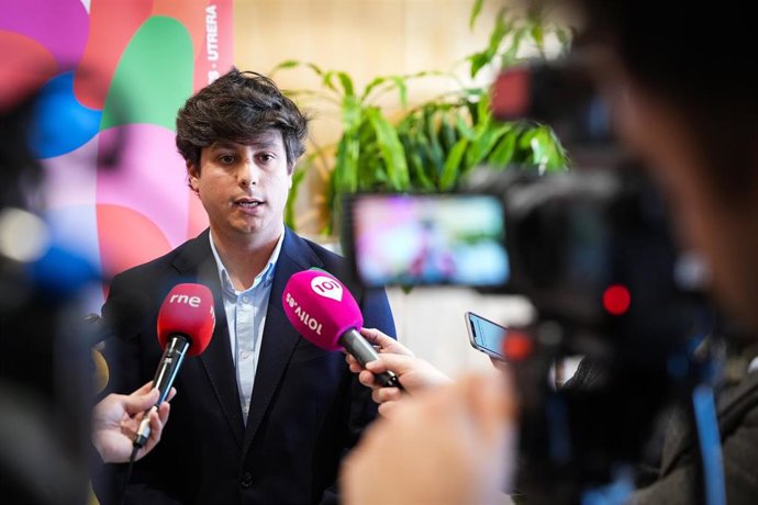 Archivo - El diputado provincial de Cultura y Ciudadanía de la Diputación de Sevilla, Casimiro Fernández