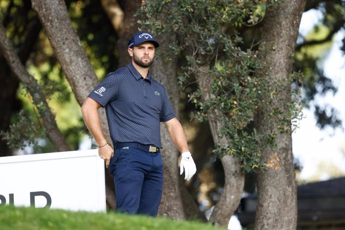 Archivo - El golfista español Adri Arnaus durante un torneo