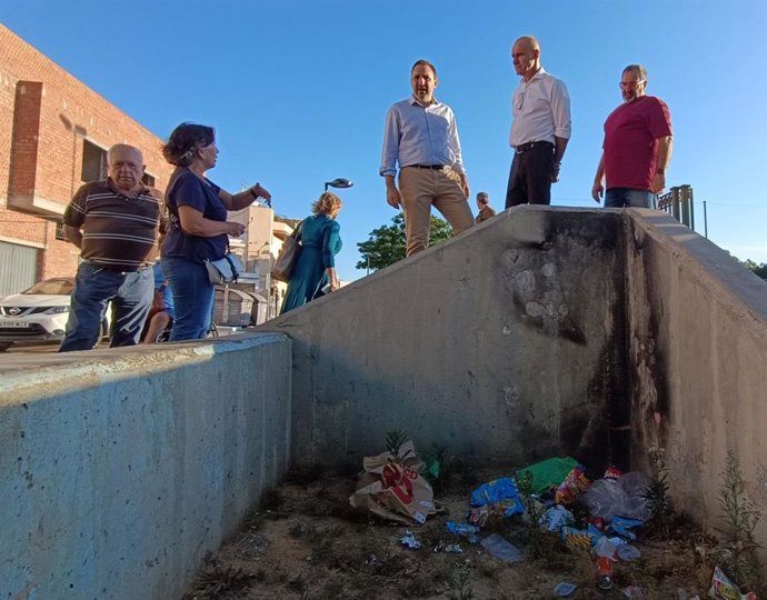 Visita de los socialistas a Torreblanca