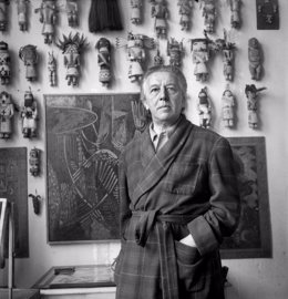 Andre Breton (1896-1966) publicó en 1924 el primer manifiesto del movimiento surrealista.  (Photo by Roger Viollet via Getty Images/Roger Viollet via Getty Images)