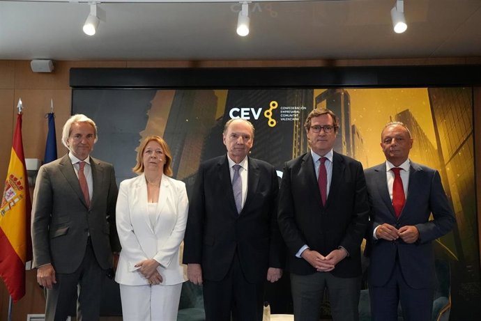 Manuel Broseta, Agnés Noguera, José Vicente Morata, Antonio Garamendi y Salvador Navarro