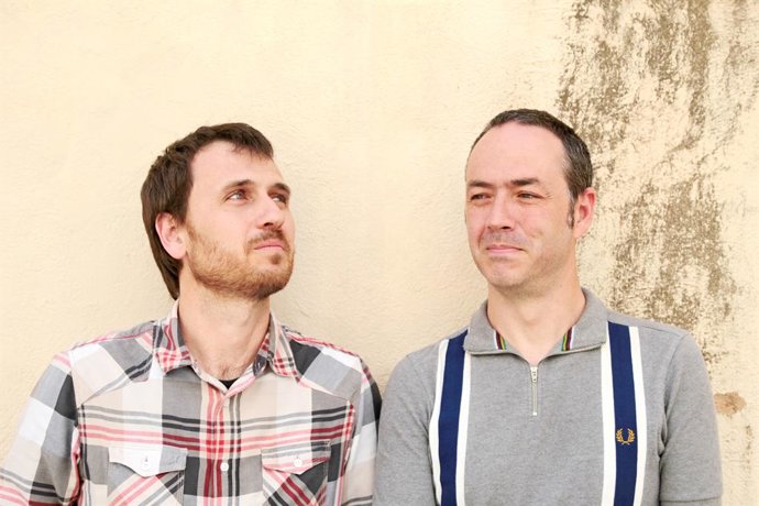 Archivo - Carles Sanjosé i l'acordionista Carles Belda, amb 'Cntut, canons de tradició oral',